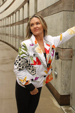 Load image into Gallery viewer, Gabriella&#39;s Floral Classic Blazer
